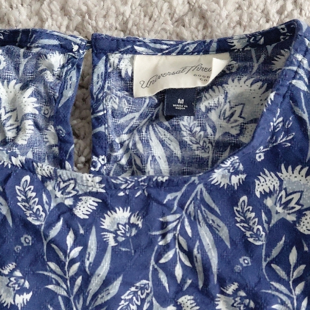 Universal Thread Floral Blouse - Picture 3 of 4